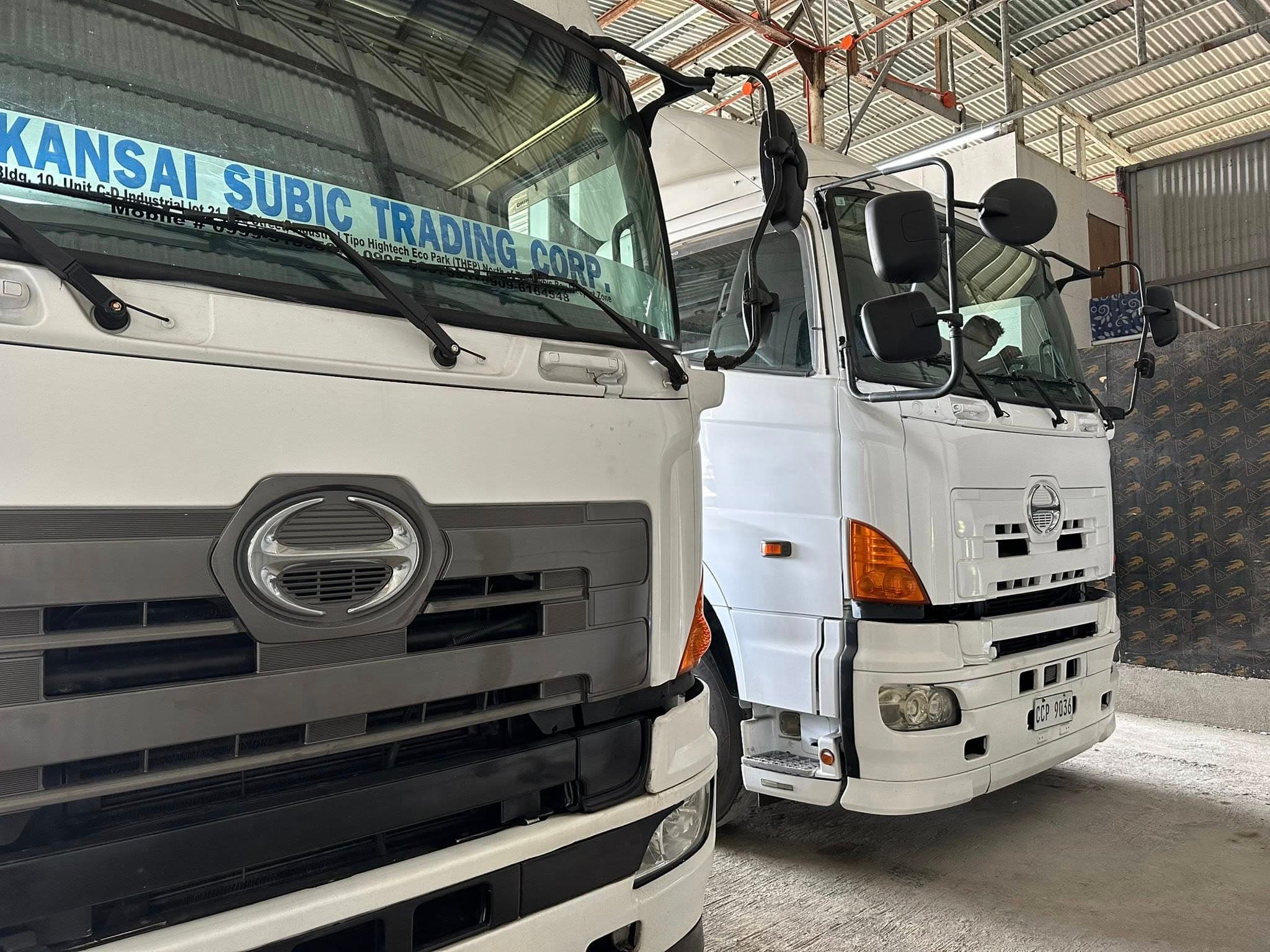 6-Wheeler Forward (Closed Van)